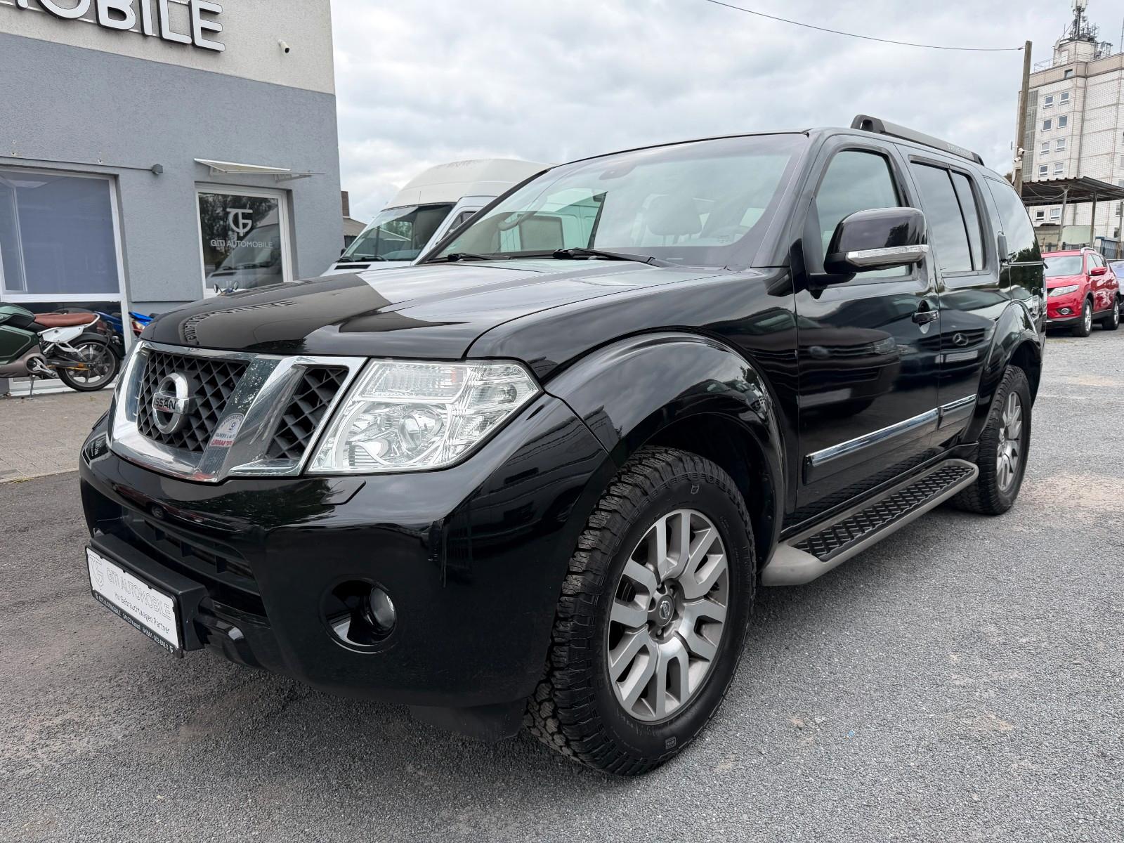 Nissan Pathfinder 3.0 dCi LE AHK°Schiebedach°7-Sitzer