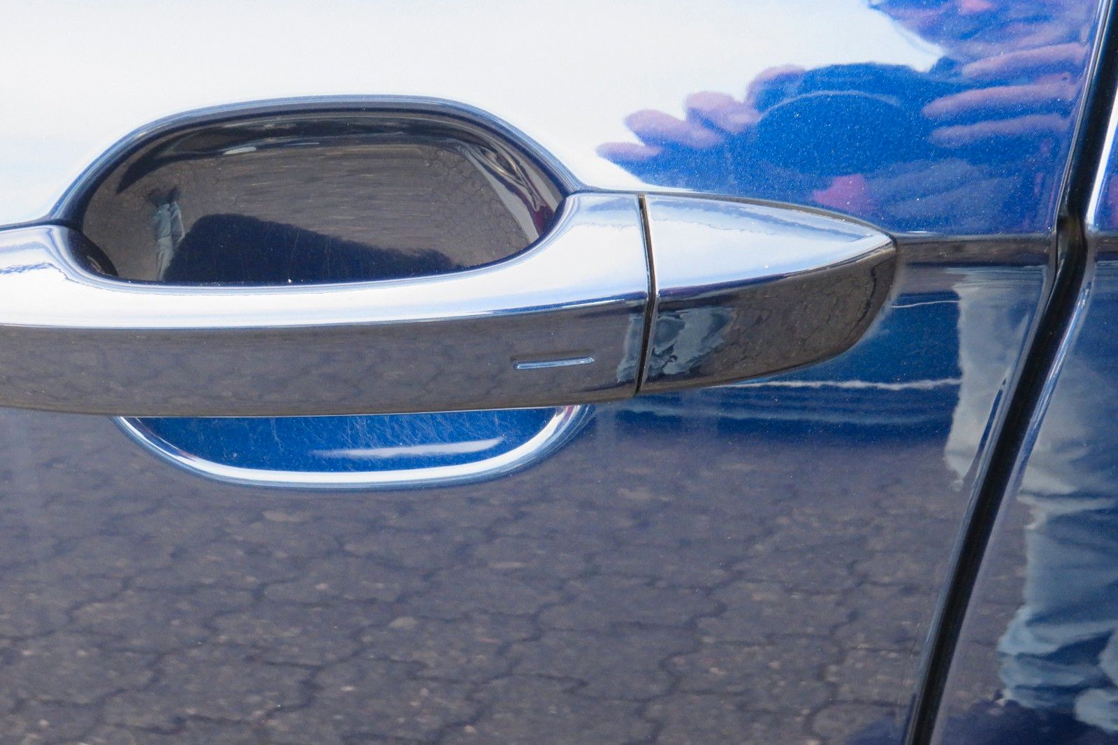 Fahrzeugabbildung Volkswagen Polo United KAMERA SITZH. NAVI KEYLESS APP-CON 1