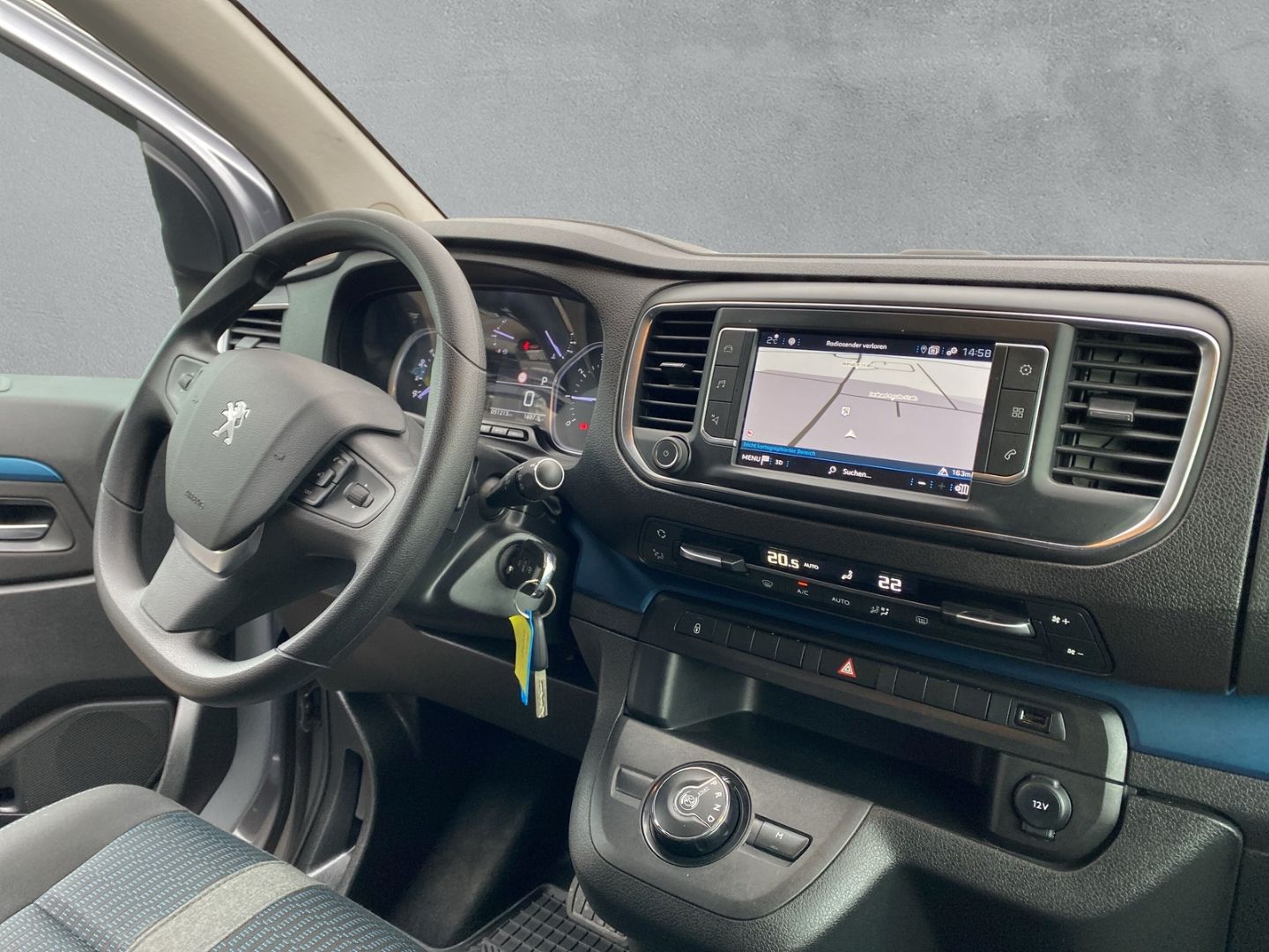 Fahrzeugabbildung Peugeot Traveller Active L2 2.0 BlueHDi 180 *Xenon*AHK
