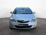 Opel Astra J Sports Tourer Inno. 1.4T Aut. Navi,Xenon - Opel Astra: J Sport