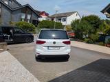 Volkswagen Touran 2.0 TDI SCR Highline R-Line - Volkswagen Touran mit Diesel-Antrieb: Kleinbus, R Line