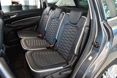 FORD S-MAX Vignale 2.0 TDCi~Allrad~Automatik~AHK~LED