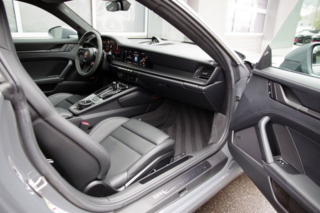 Porsche 992.2 4 GTS Coupe*14-Wege,ACC,BOSE,Schiebedach*