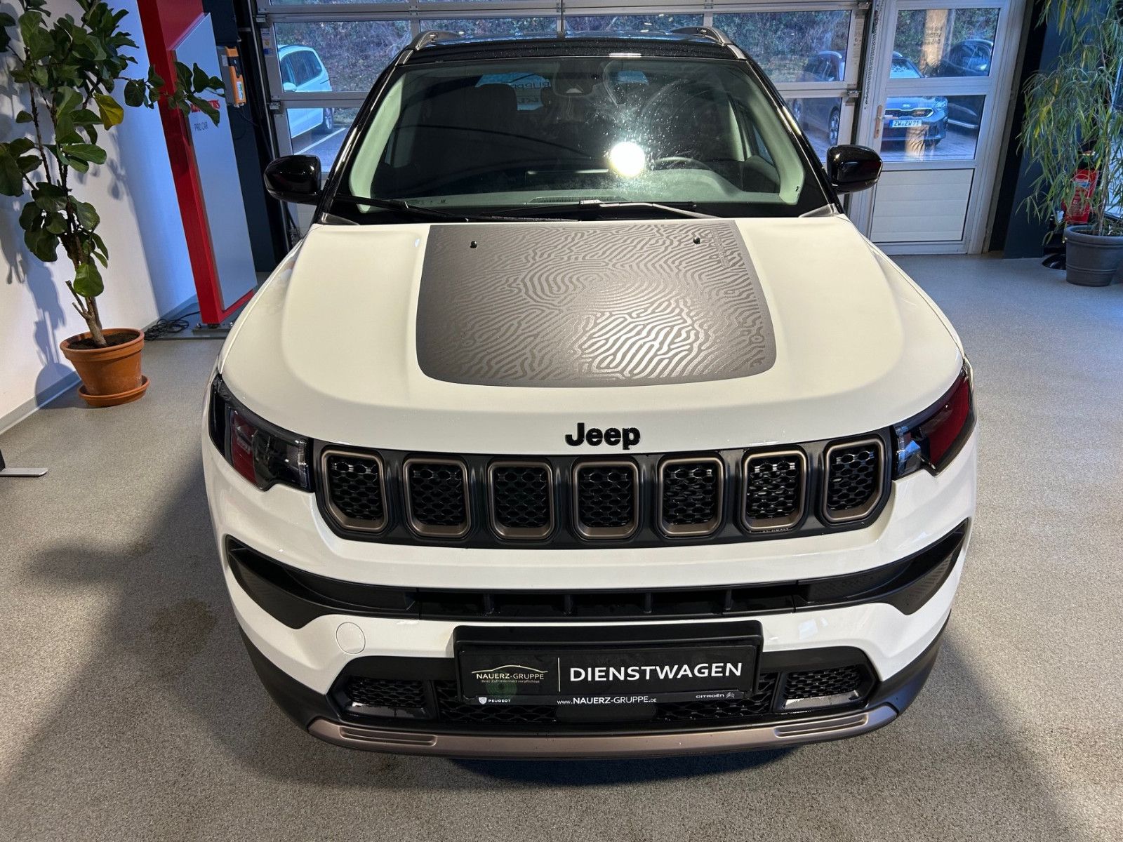 Fahrzeugabbildung Jeep Compass Upland Plug-In Hybrid 4XE