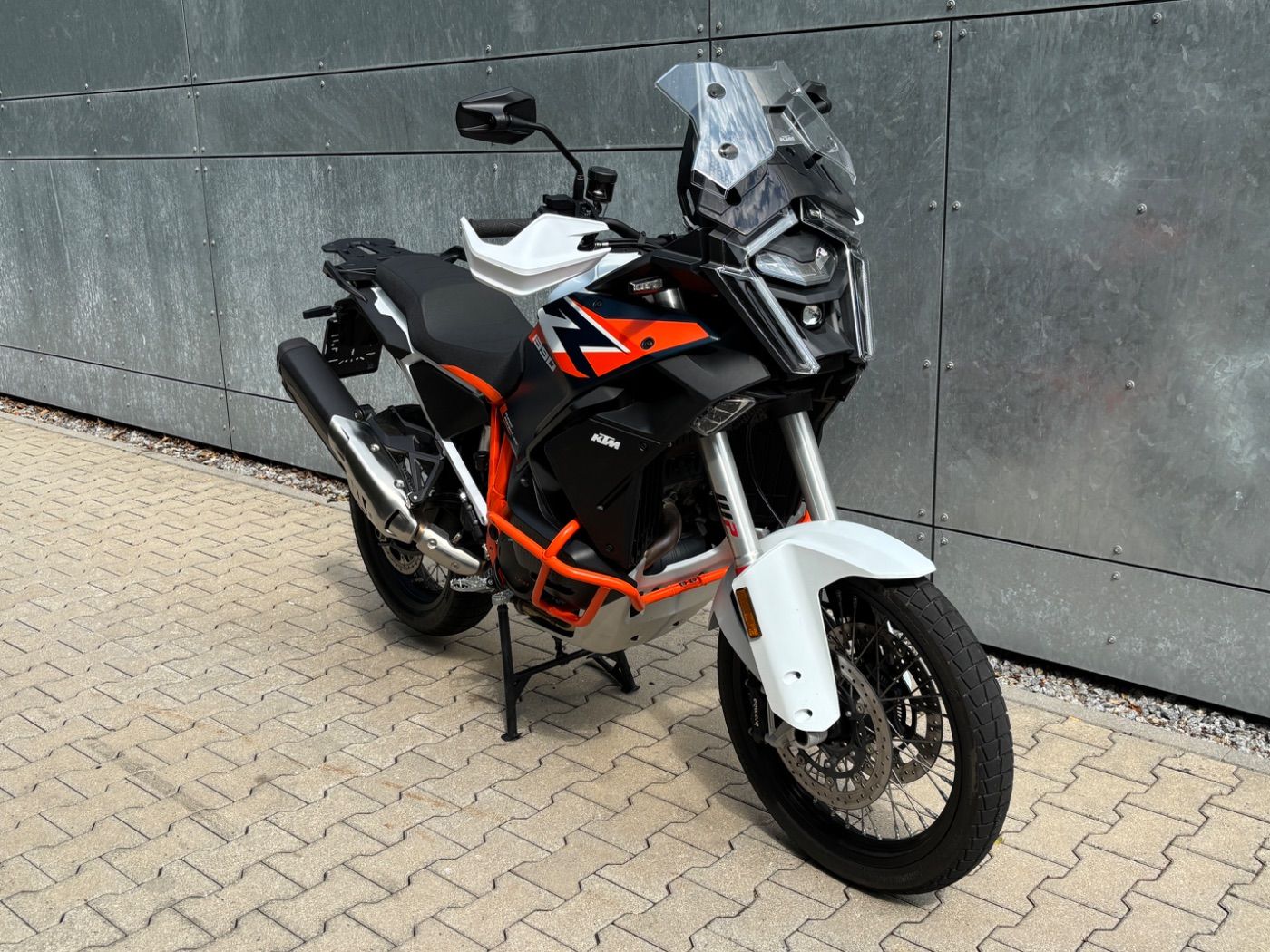 Fahrzeugabbildung KTM 1390 Super Adventure R Techpack, Remus