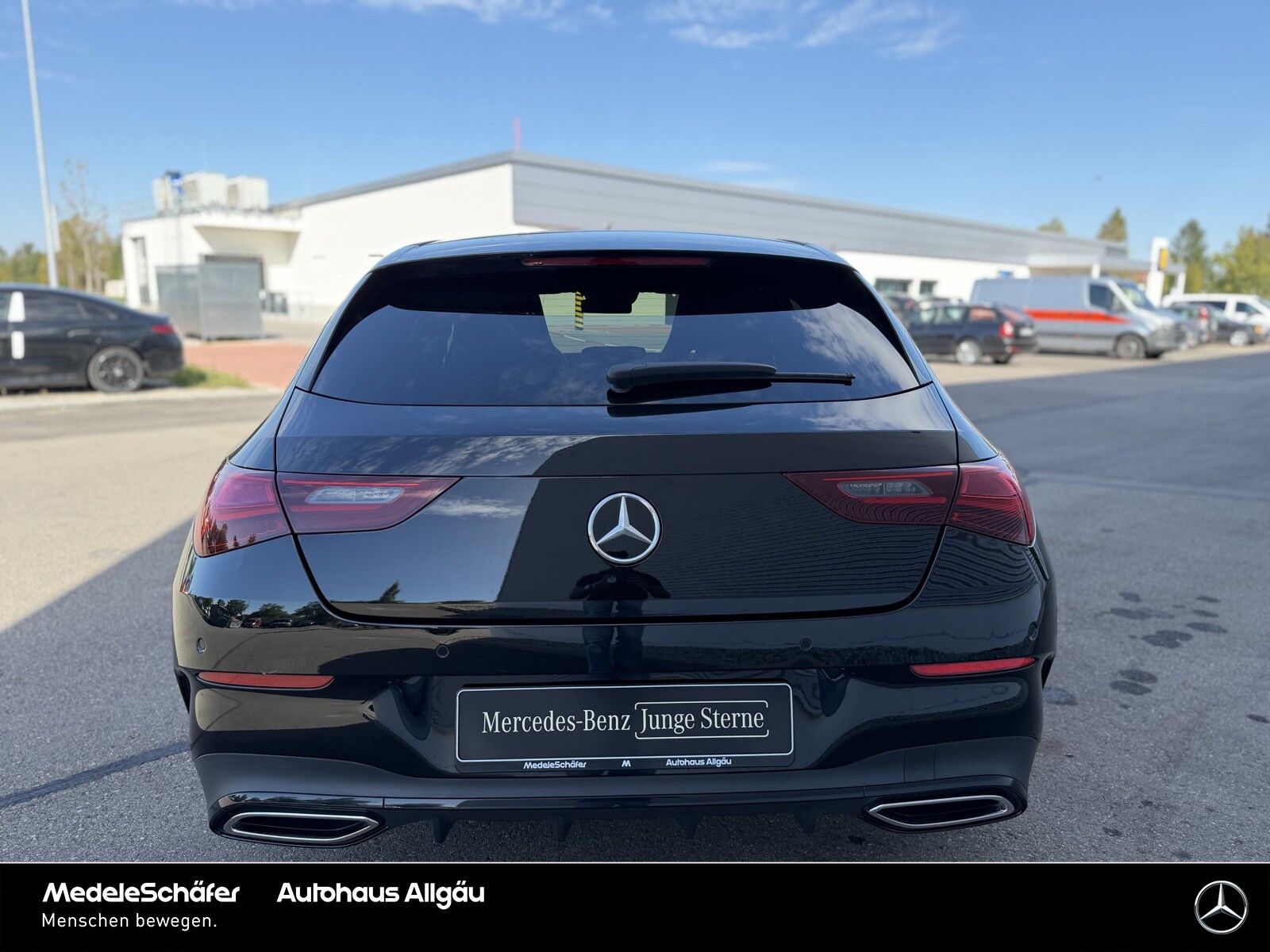 Mercedes-Benz CLA 250 Shooting Brake 4M AMG Night Premium LED foto 3