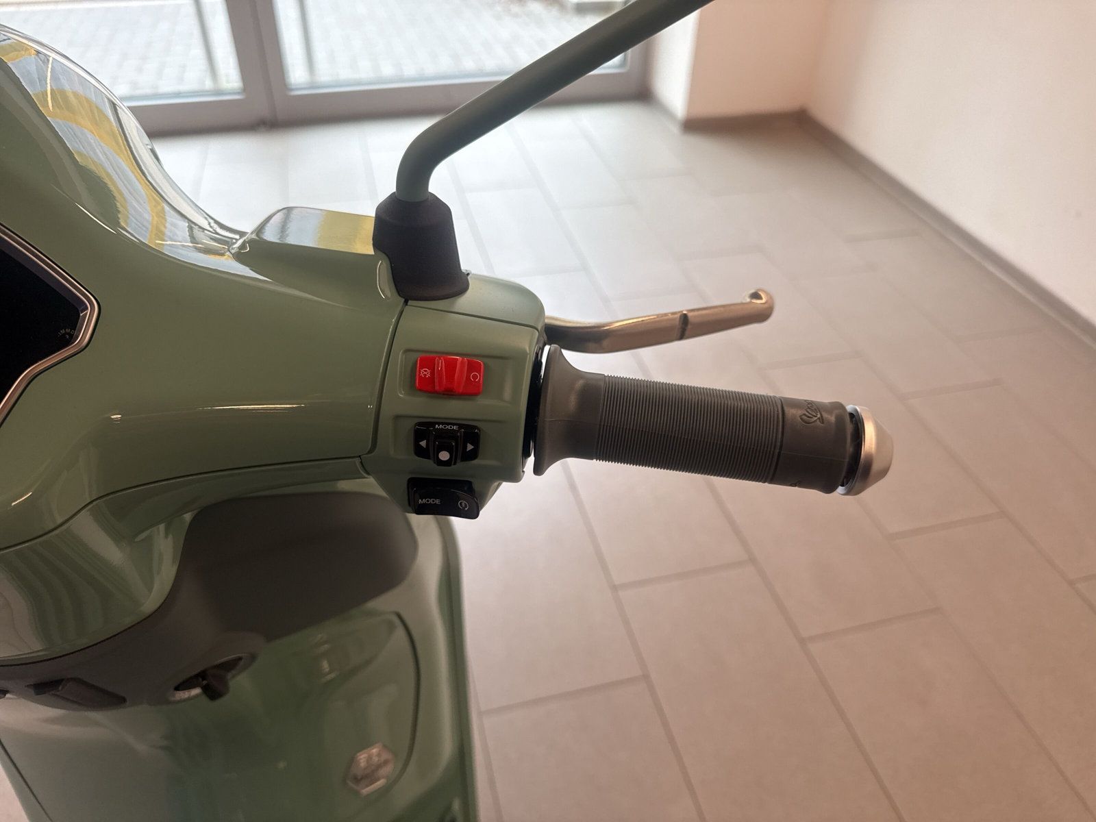 Fahrzeugabbildung Vespa Primavera 125 Livrea 80th