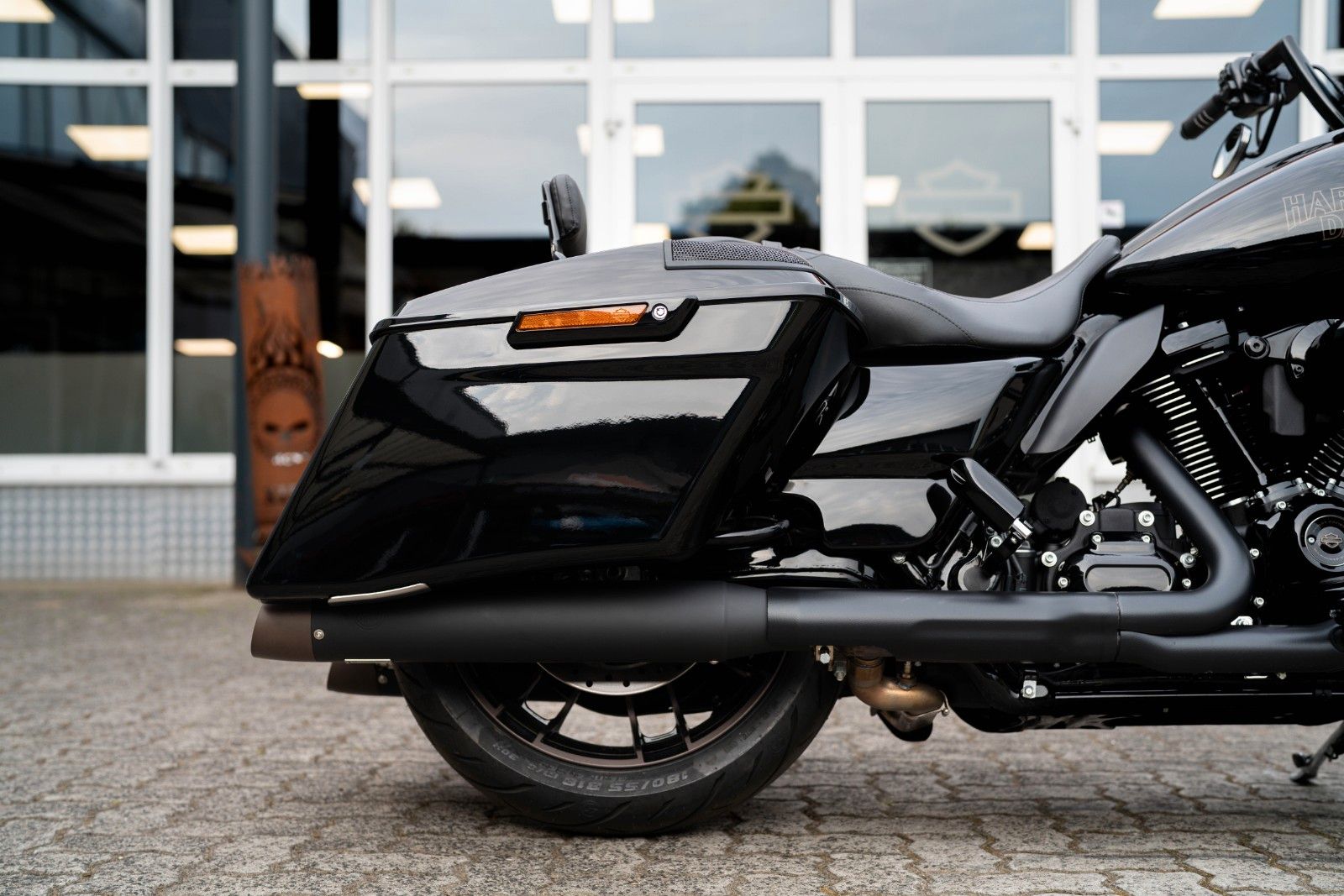 Fahrzeugabbildung Harley-Davidson FLHXST STREET GLIDE ST 117 -Kesstech-