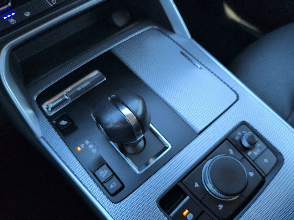 Fahrzeugabbildung Mazda CX-60 PHEV HOMURA ALLE-PAKETE PANO GARANTIE-9.28