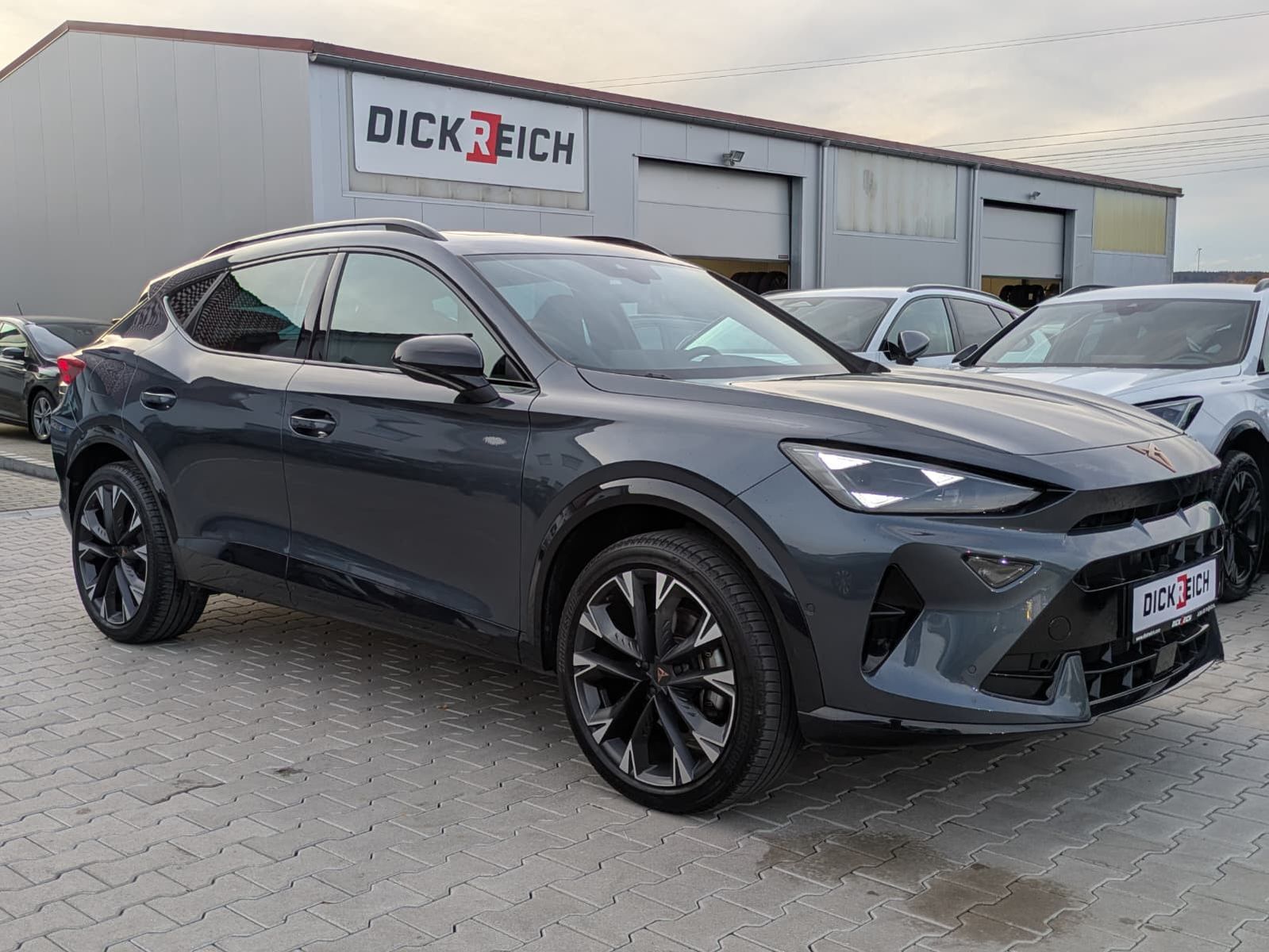 Fahrzeugabbildung CUPRA Formentor 2.0 TDI PANO*MATRIX*SENNH.*DINAM*360