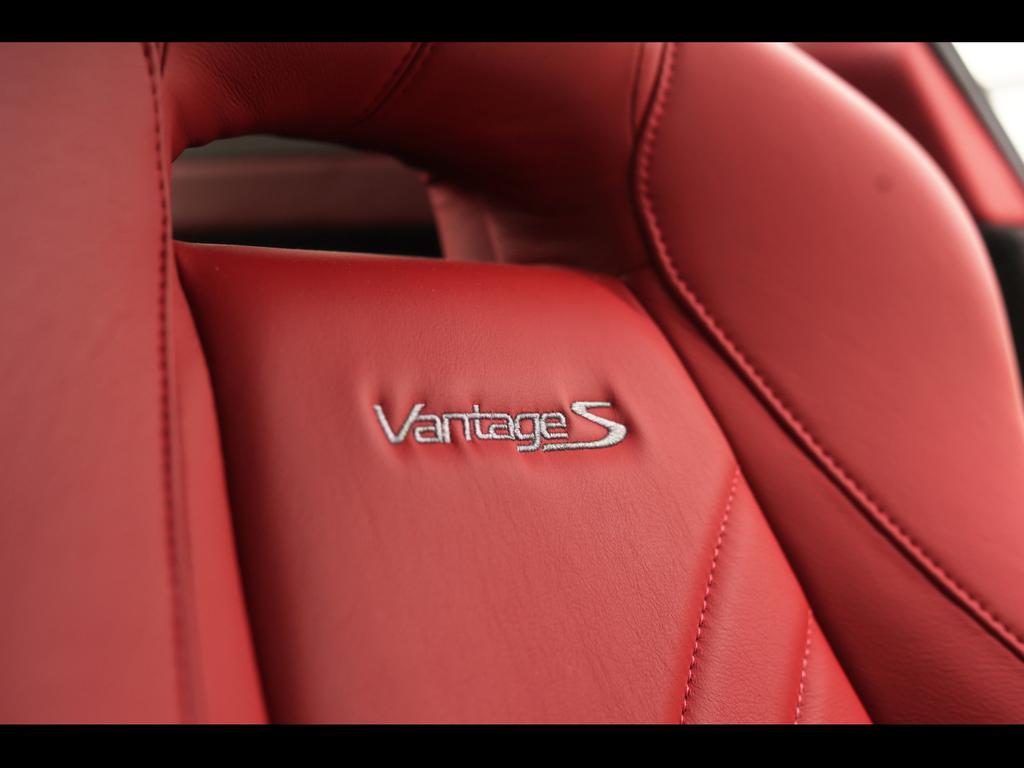 Aston Martin V8 Vantage