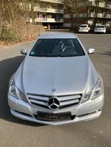 Mercedes-Benz E 250 Coupé E 250 CDI BlueEFFICIENCY AVANTG.... - Mercedes-Benz E 250: Coupe