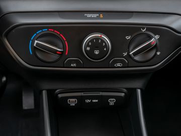 Hyundai Bayon 1.0 Select 2WD Kamera Navi Spurhalteassi.