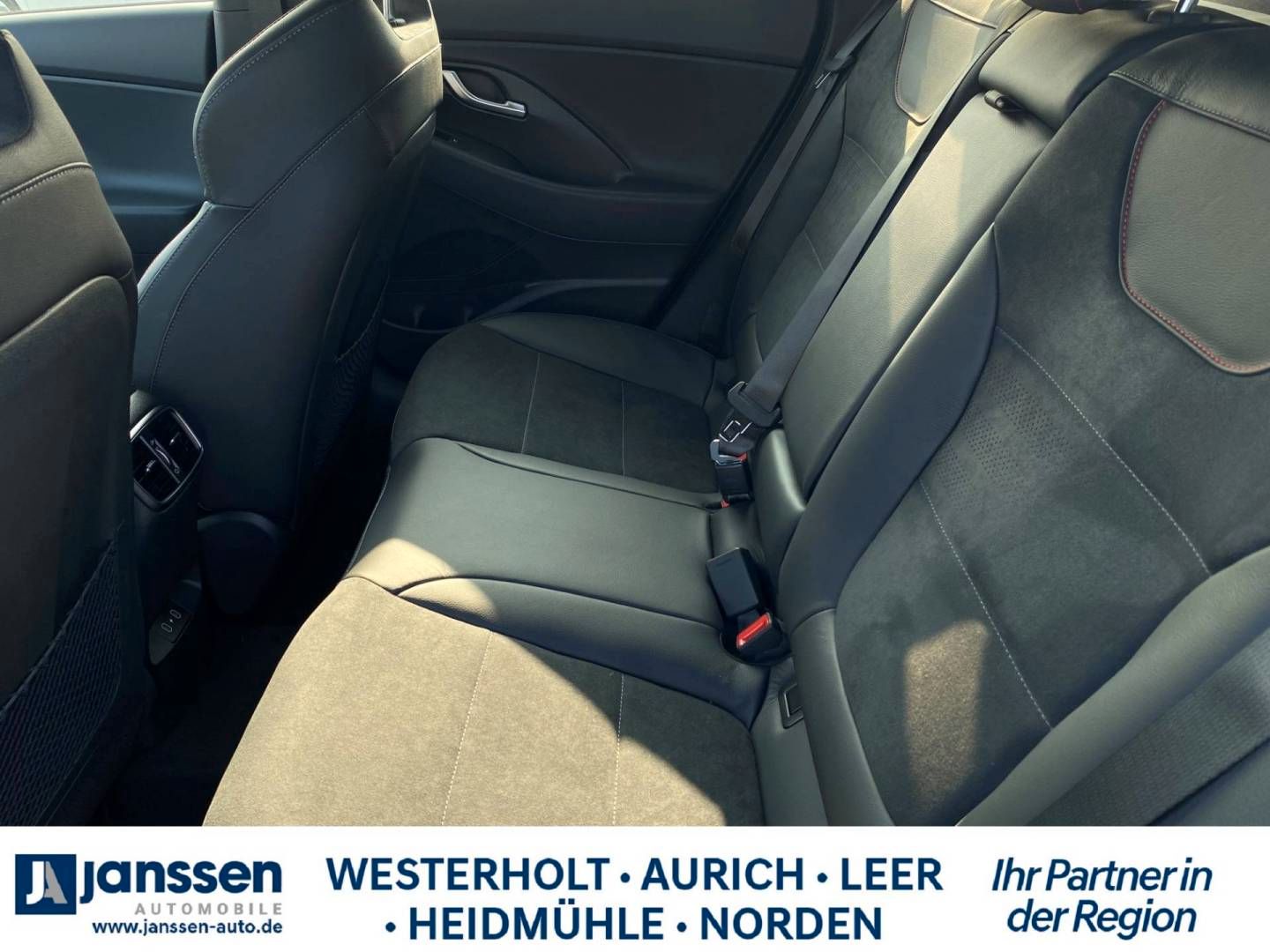 Fahrzeugabbildung Hyundai i30 Kombi N LINE Sitz-Paket