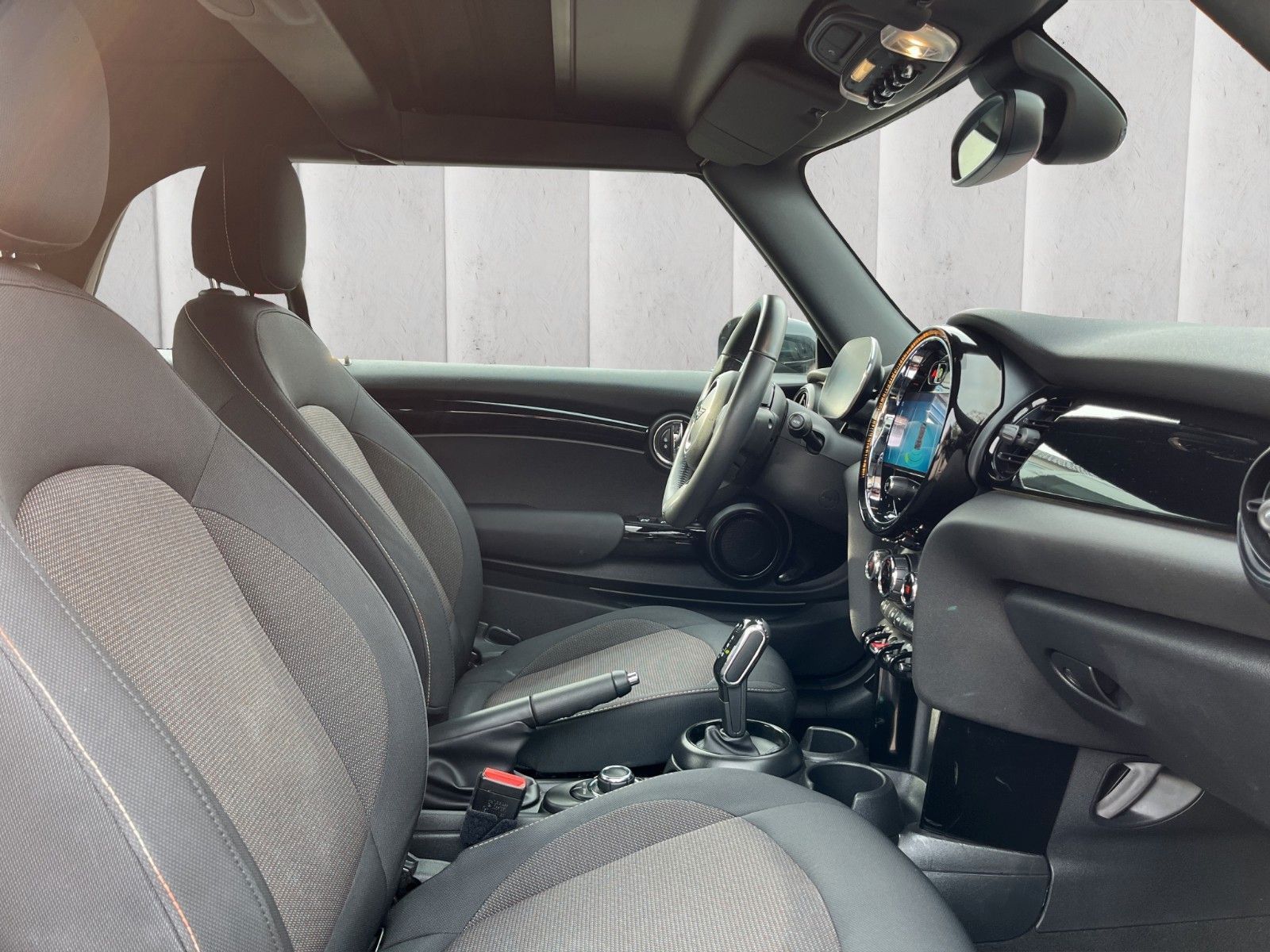 Fahrzeugabbildung MINI Cooper Cabrio Cooper Cabrio*LED*SHZ*DAB*CarPlay*