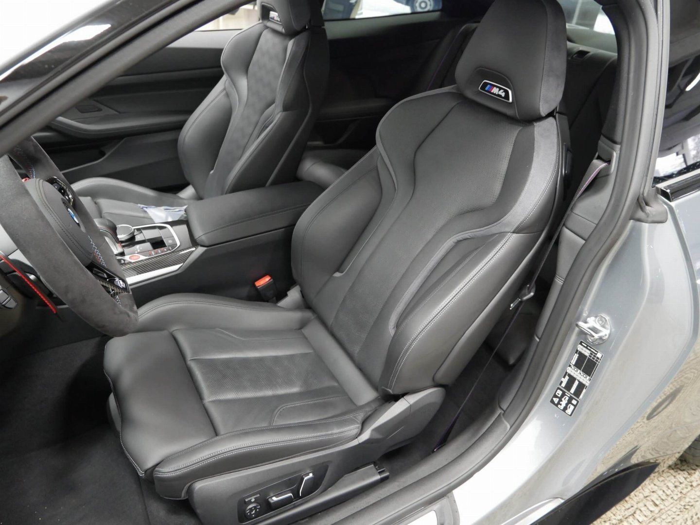 Fahrzeugabbildung BMW M4 Competition M Alcantaralenkrad, Carbon Fibre,