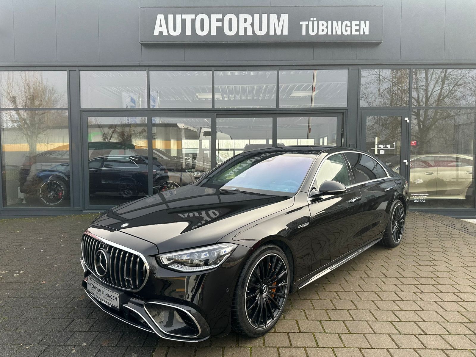 Fahrzeugabbildung Mercedes-Benz S 63 E Performance L *KERAMIK BREMSE*CARBON*TV*