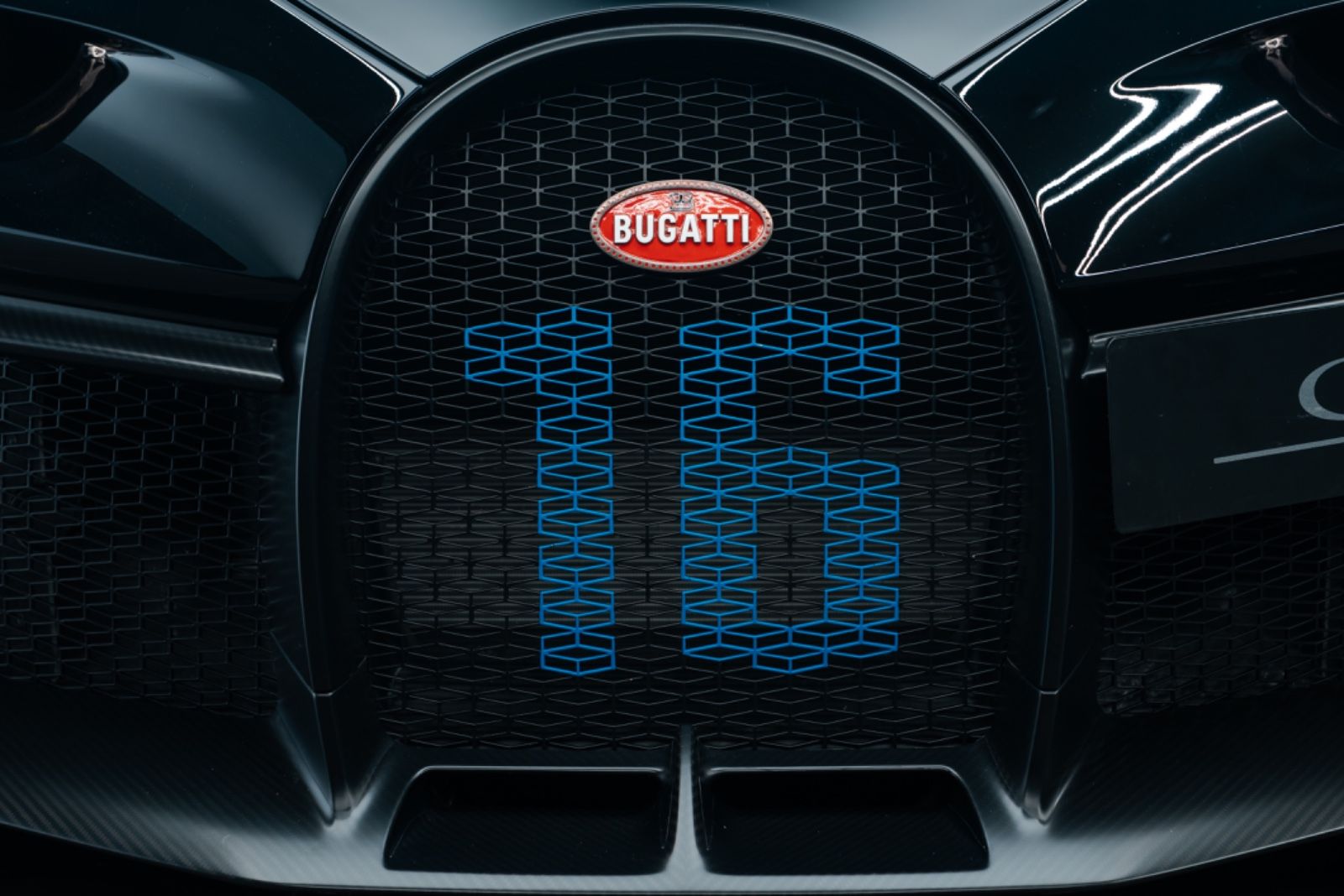 Fahrzeugabbildung Bugatti Chiron Pur Sport 1of60/SKY VIEW