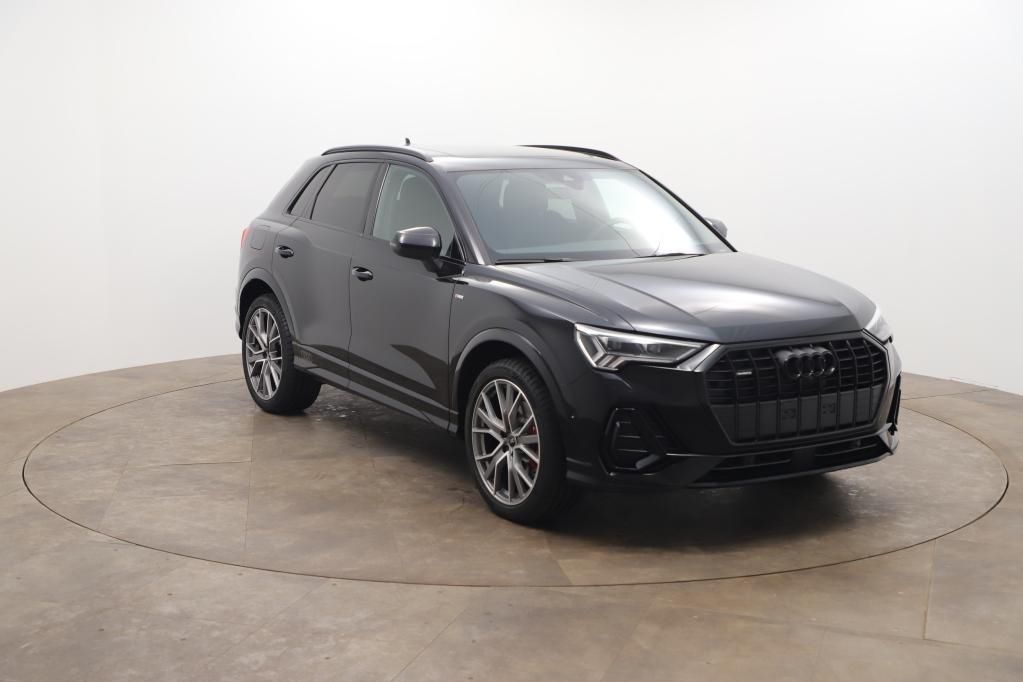 Audi Q3 S line quattro 2.0 40 TFSI AHK*Pano*PDC*RFK
