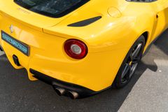 Fahrzeugabbildung Ferrari F12 Berlinetta Giallo Modena *MwSt./Scheckheft*