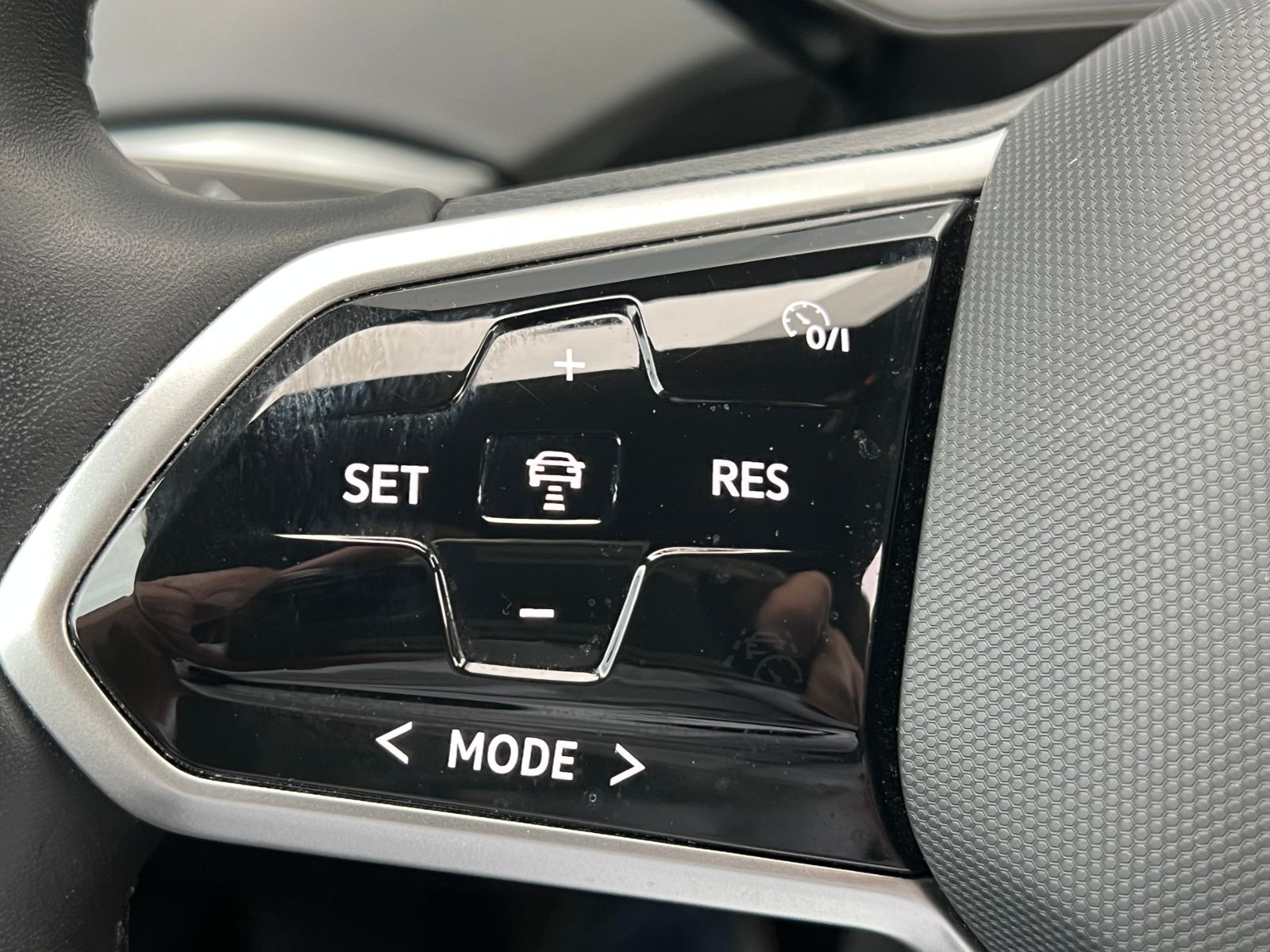 Fahrzeugabbildung Volkswagen ID.4 Pro Performance *Garantie, Frontscheibenhzg