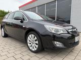 Opel Astra J Sports Tourer Innovation*BI-XENON*NAVI* - Opel Astra aus 2010: Sports