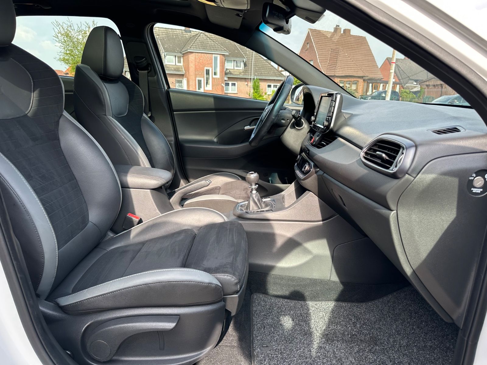 Fahrzeugabbildung Hyundai i30 1.0 T-GDI N Line Pano/Navi/LED/Carplay