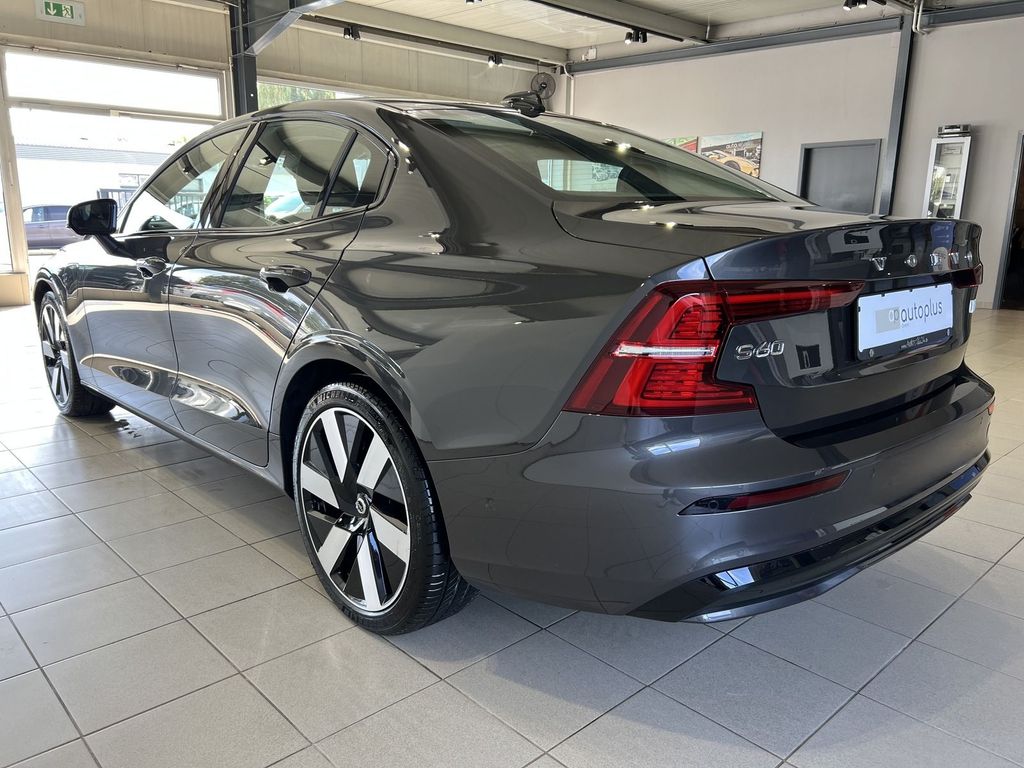 Volvo S60 T8 Ultimate Dark Recharge AWD Massage B&W