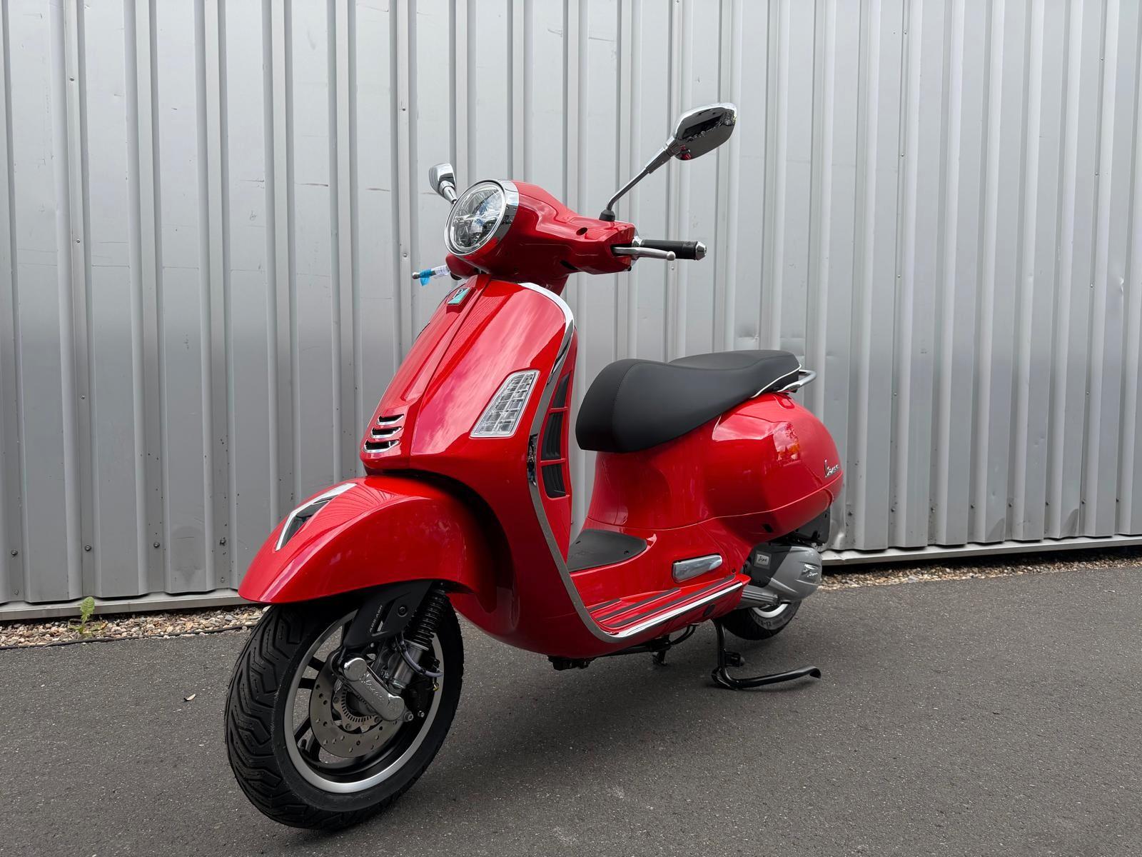 Vespa GTS 125 FL Super E5+ rot