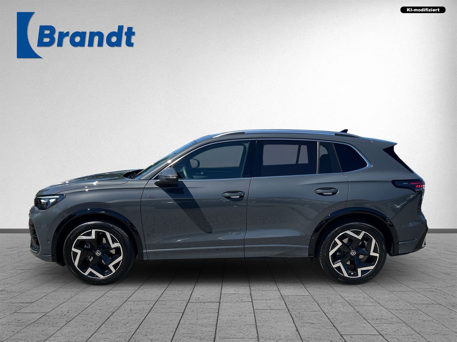 Volkswagen Tiguan 1.5 eTSI R-LINE DSG MATRIX LEDER HUD ACC foto 2