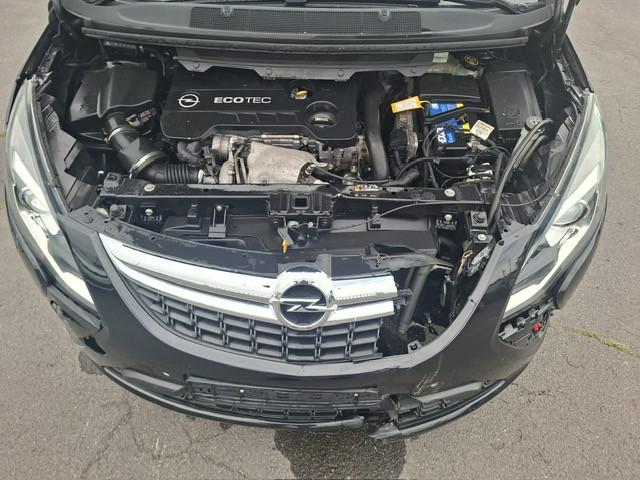 Opel Zafira 2015 — photo 9