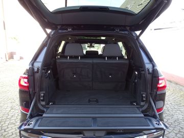 BMW X7 - 7