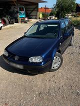 Volkswagen Vw Golf 4 Variant - Volkswagen Golf aus 2000: Variant