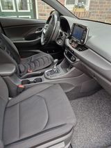 Hyundai i30 1.4 T-GDI Passion Go *PANO*NAVI* - Hyundai i30: Privatanbieter