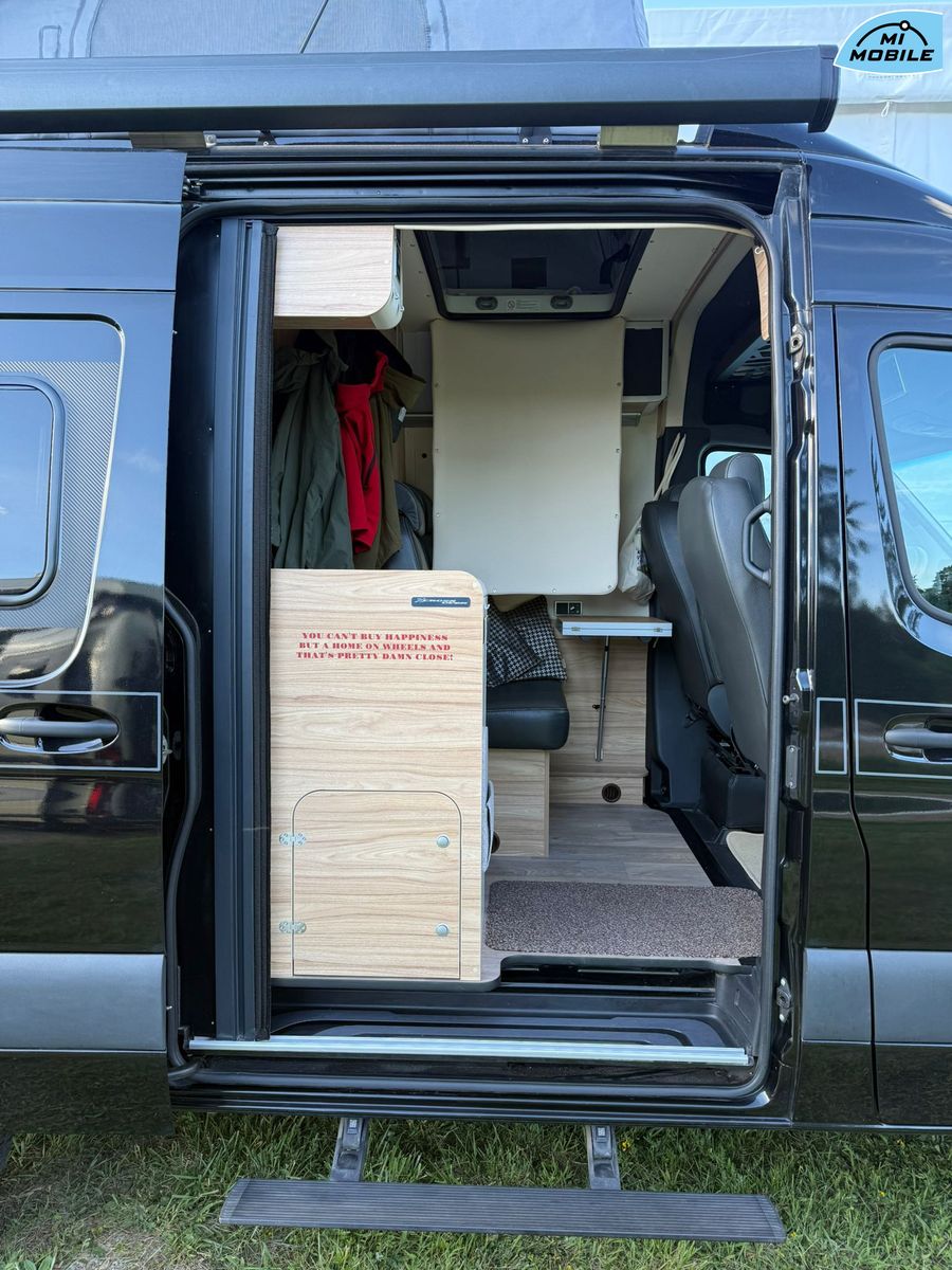 Fahrzeugabbildung HYMER-ERIBA Grand Canyon S Cross Over