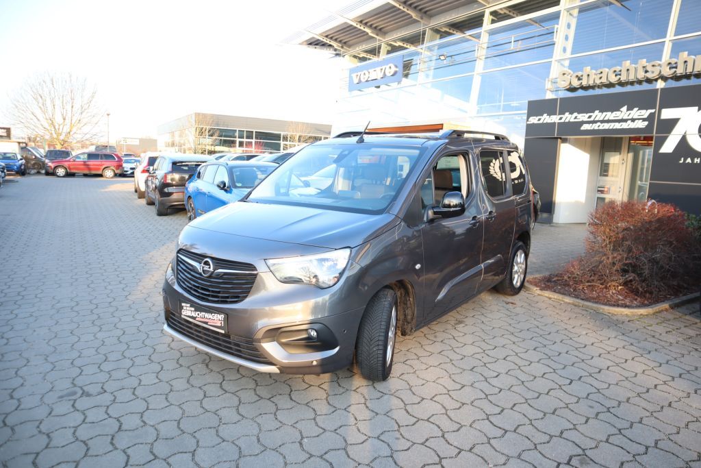 Fahrzeugabbildung Opel Combo Life 1.2 Turbo Aut. Ultimate+Navi+Panorama