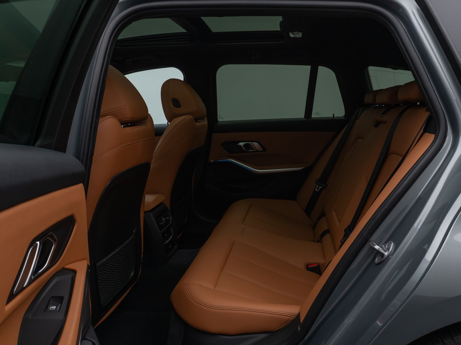 Fahrzeugabbildung BMW 320d  xD M Sport Panorama DAB HiFi PDC AHK Alarm