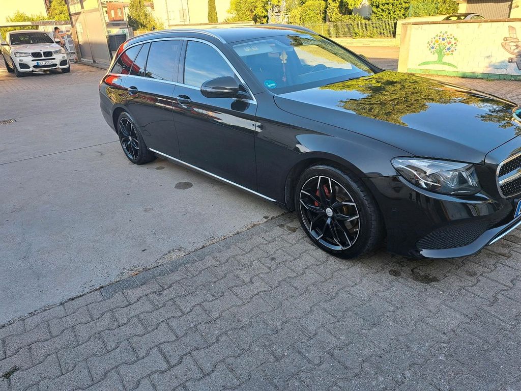 Image of Mercedes-Benz C 220