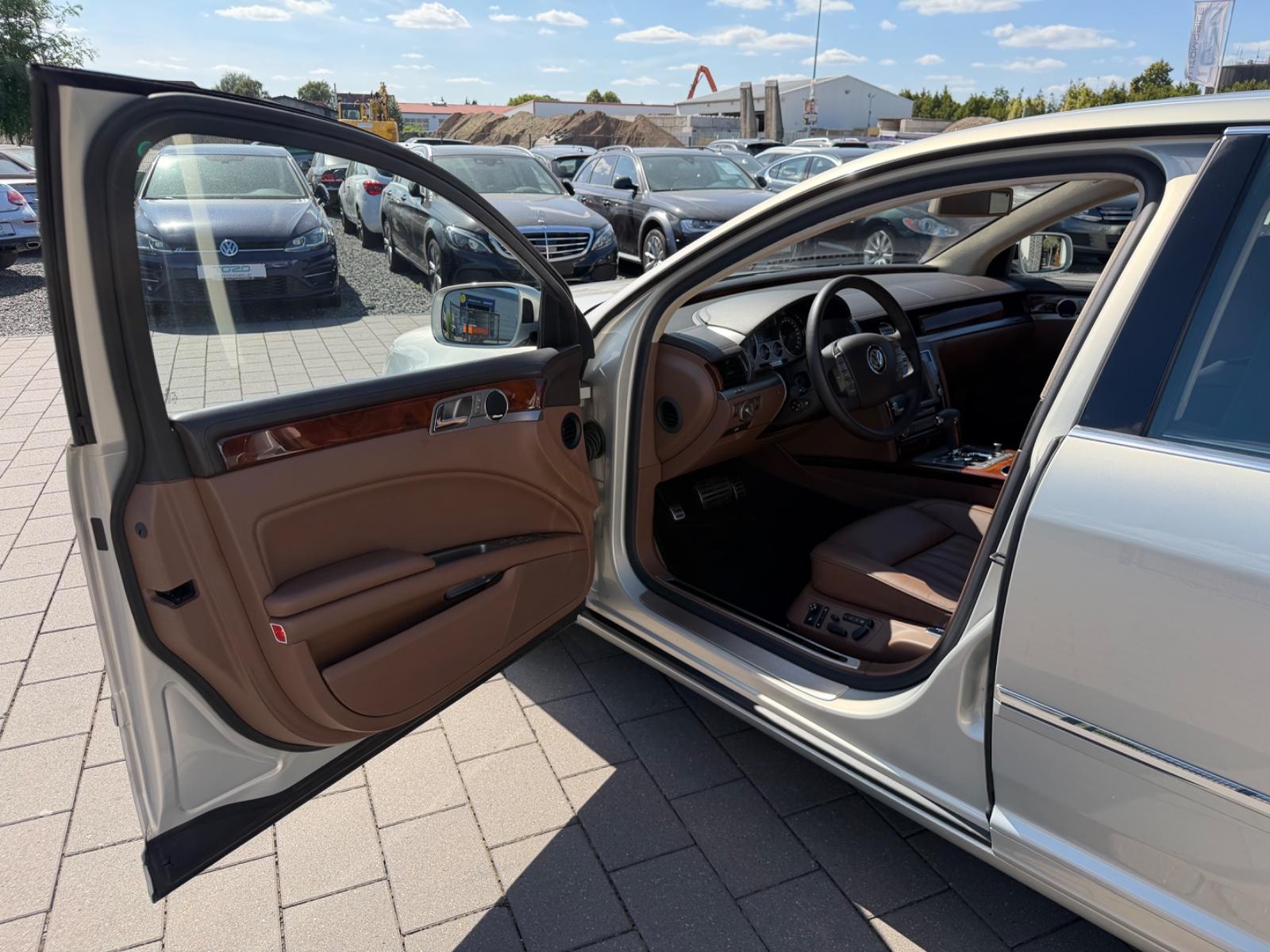 Volkswagen Phaeton 3.6 FSI Exclusive*VW SCHECKHEFT*TOP*