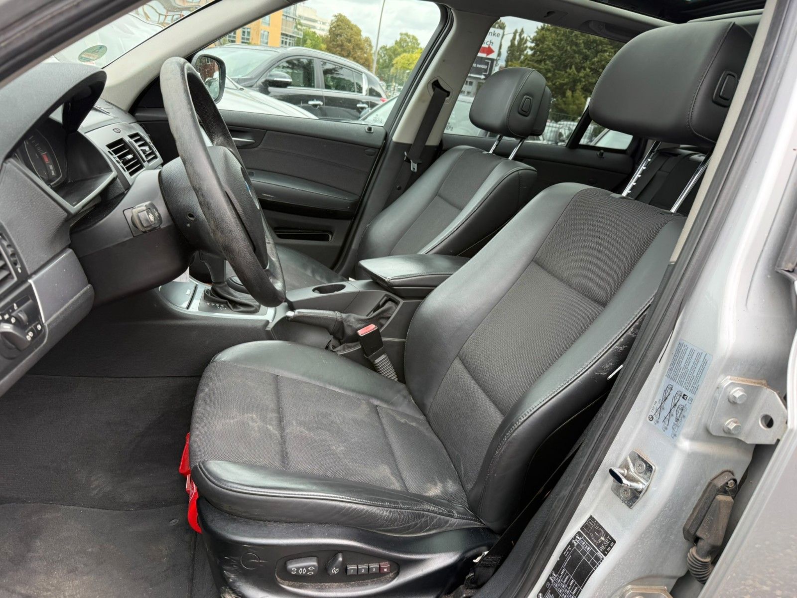 Fahrzeugabbildung BMW X3 xDrive20d