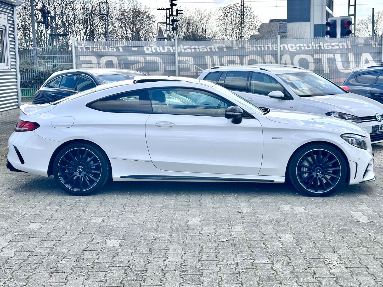 Fahrzeugabbildung Mercedes-Benz C 43 AMG Coupe 4Matic*Burmester+Pano+LED+Memory*