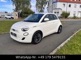 Fiat 500e Icon, 42,0kWh, 118PS, Navi, PDC, SHZ,1.Hand - weiße Fiat 500e