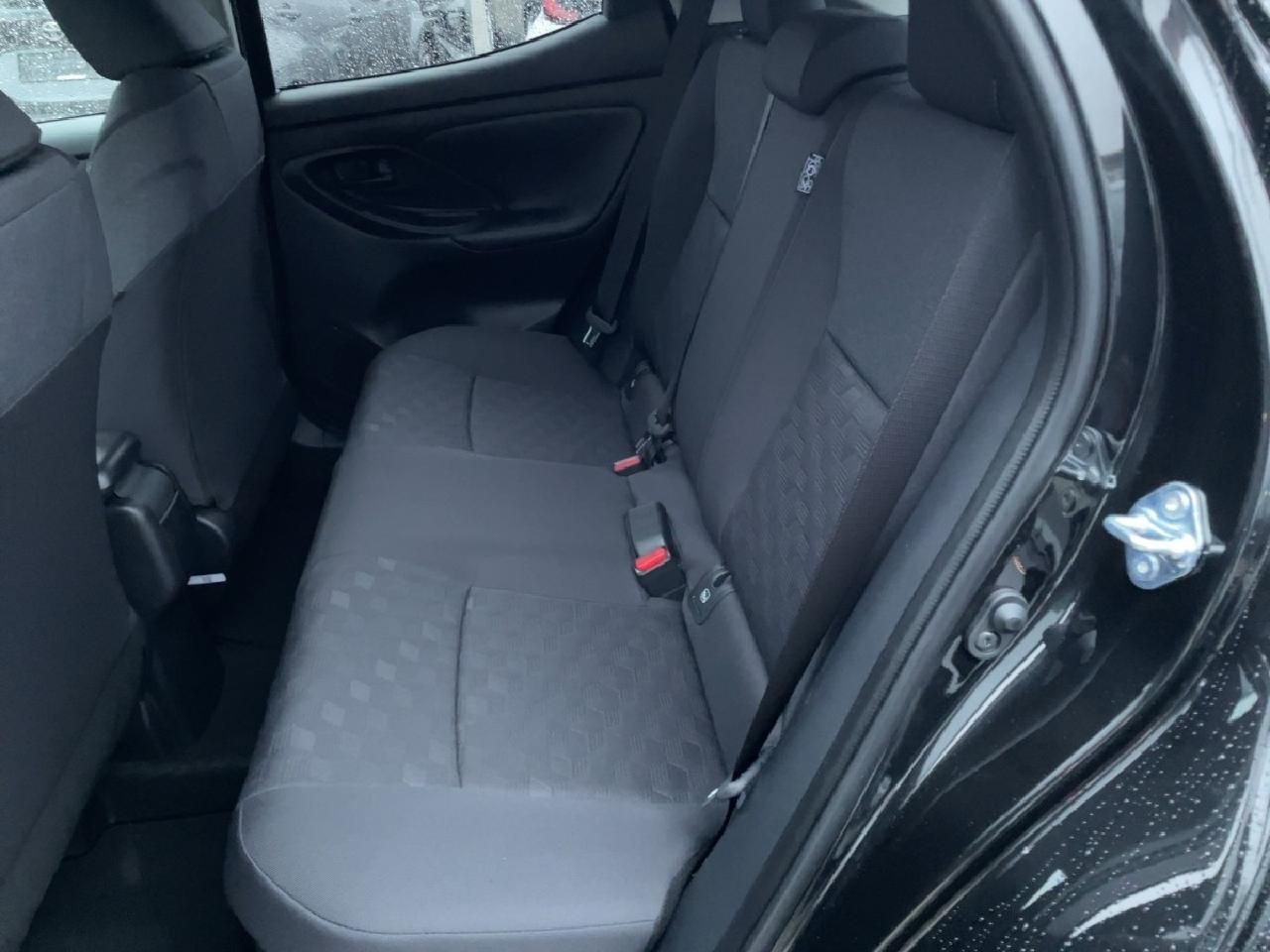 Fahrzeugabbildung Toyota Yaris Hybrid 116PS Teamplayer + Comfort Paket
