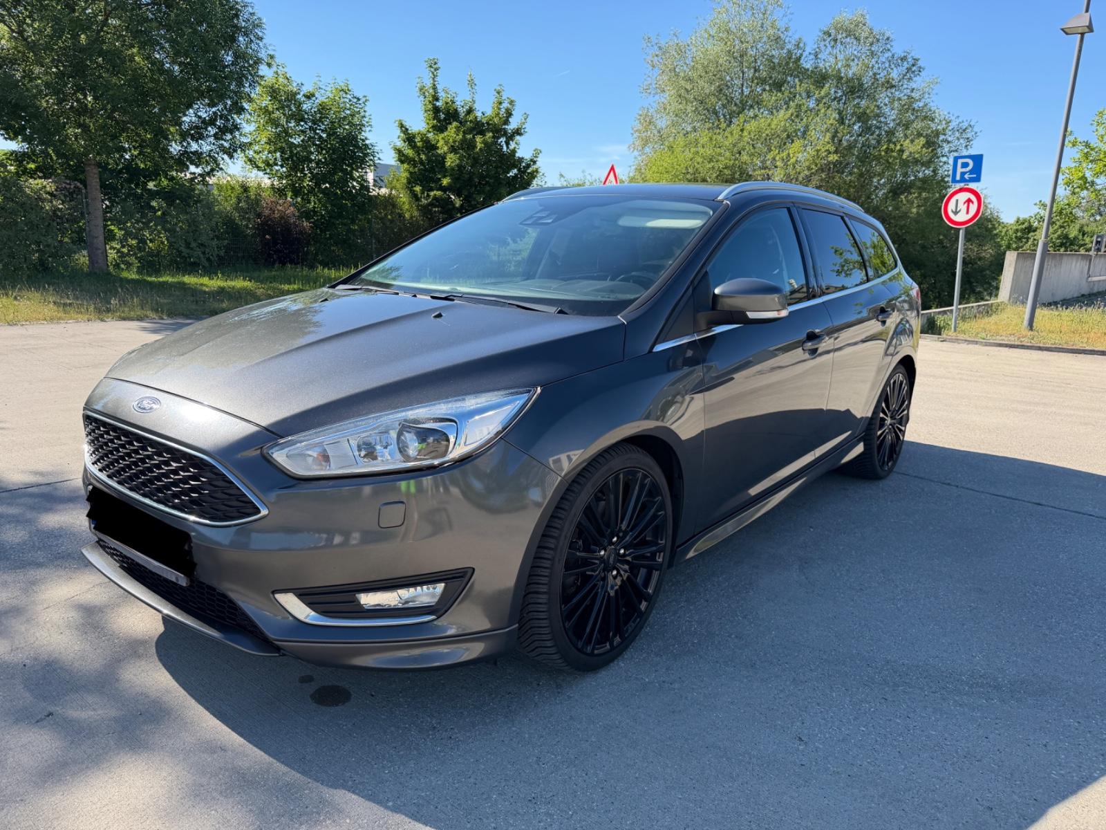 Ford Focus Turnier Titanium-Automatik-Sport-19Zoll