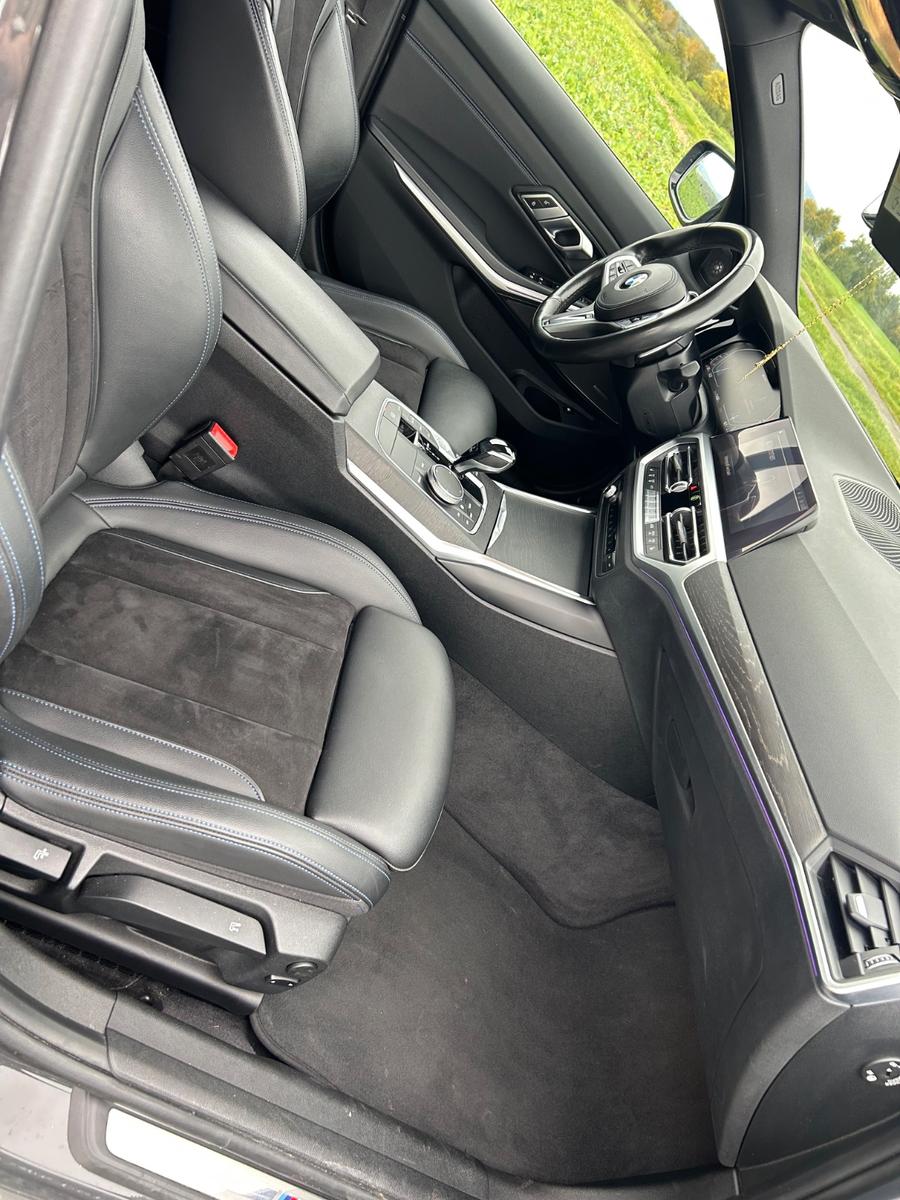 BMW 330e M Sport Automatik M Sport HUD/HK/NAV/DA