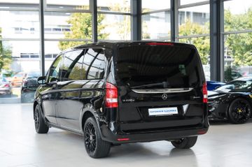 Mercedes V 220 - 3