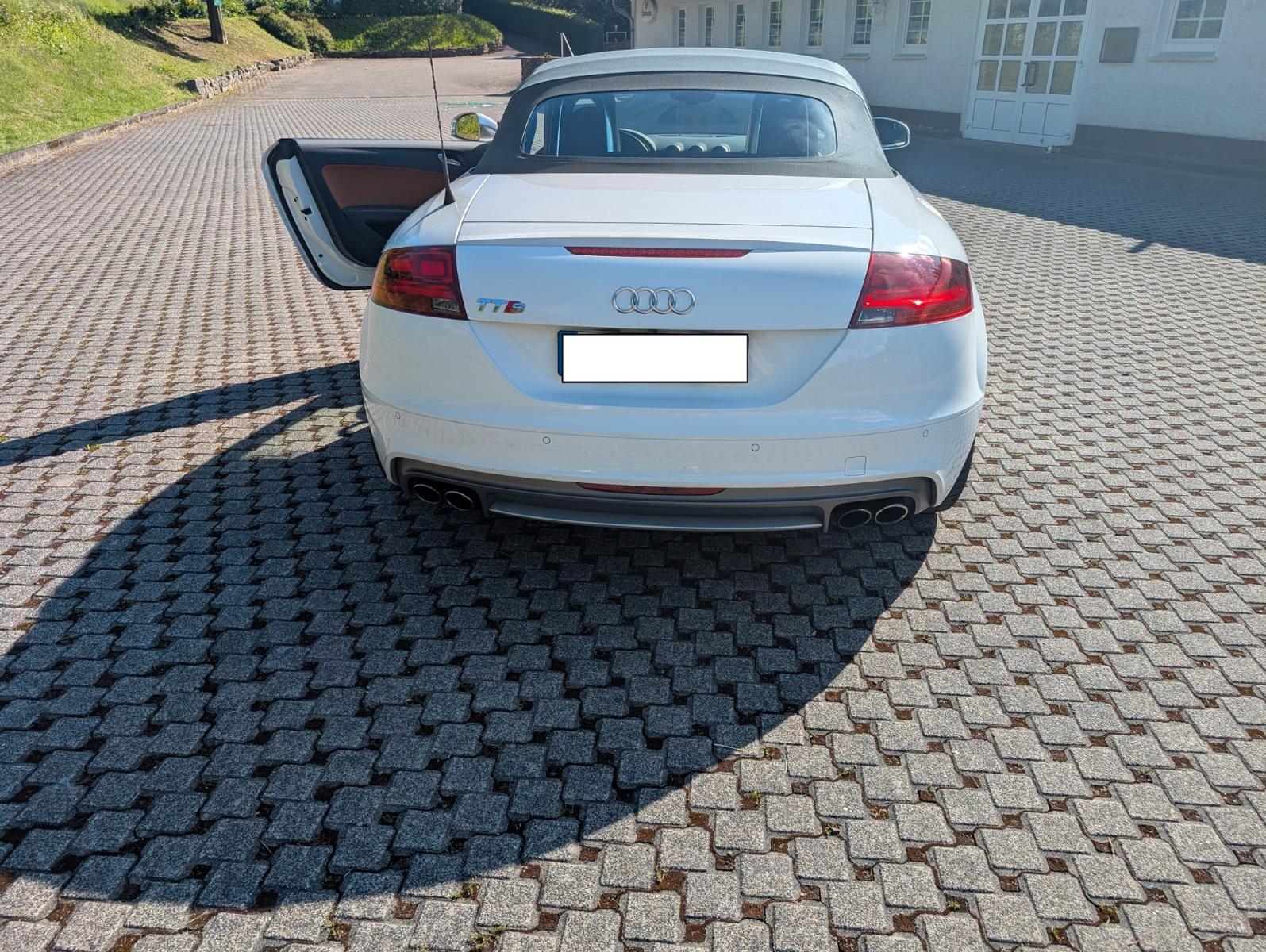 Audi TTS Roadster 2.0 TFSI quattro -Audi TTS Roadster