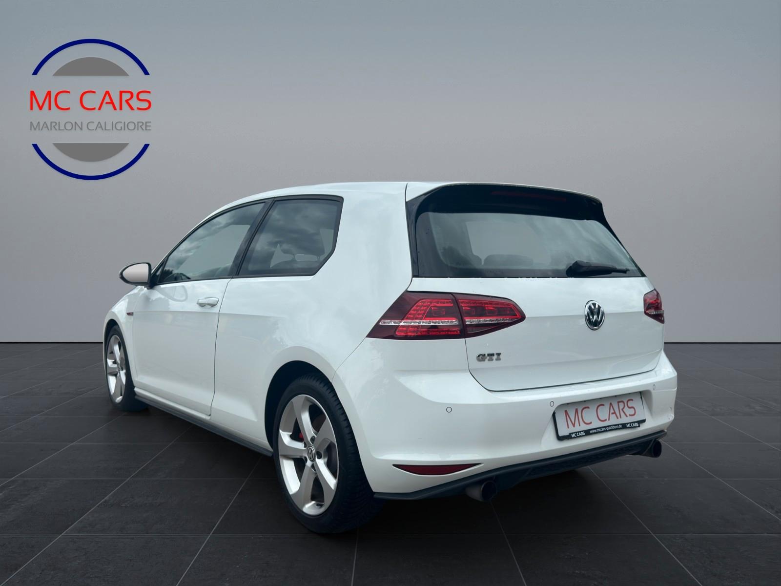 Volkswagen Golf 7 GTI 220 ch DSG • Sellerie tartan • Xénon • Radars AV/AR • Clim bizone