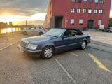 Mercedes-Benz Mercedes ce-300 Cabrio - Mercedes-Benz CE 300 mit Benzin-Antrieb