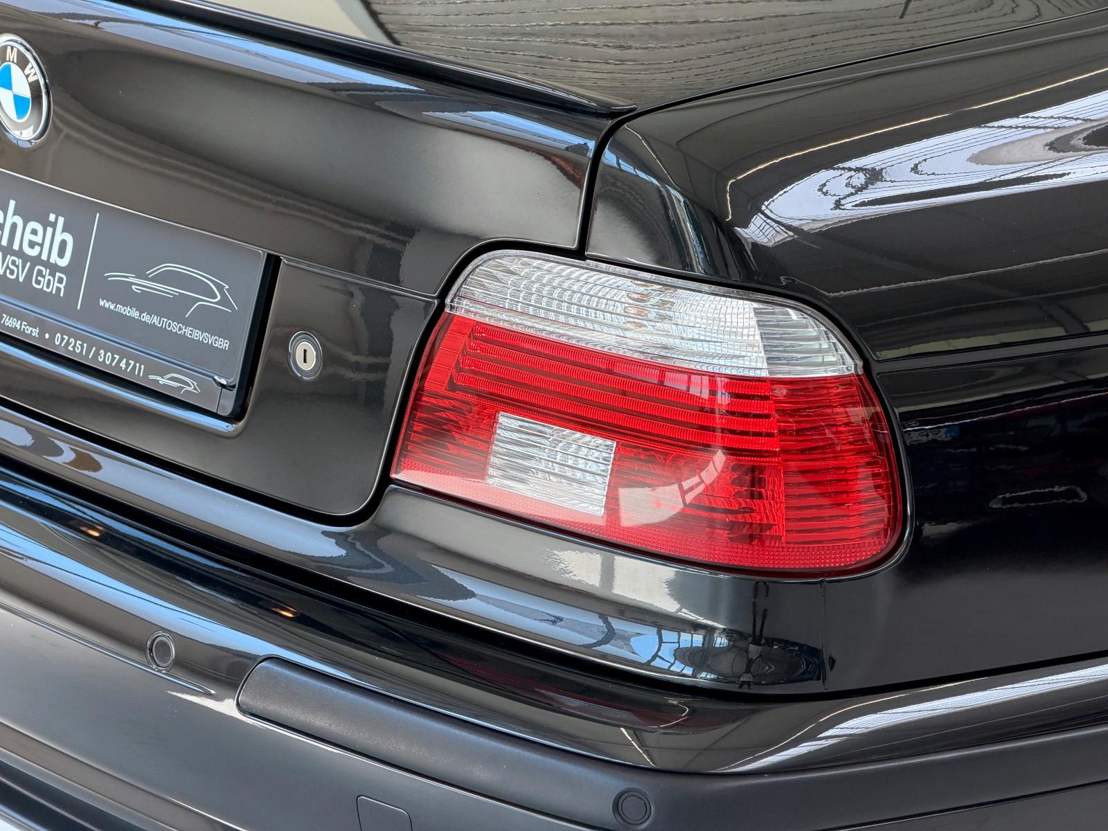 BMW 520i 170ch BVA Pack M d'origine Shadow-Line GSD Sièges Alcantara